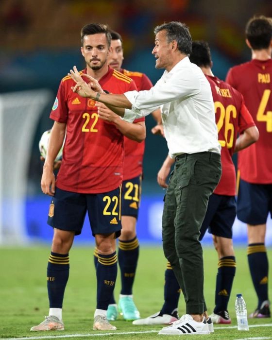 Do Premier League przenosi się piłkarz Paris Saint-Germain